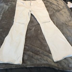 H&M White bellbottoms size 32